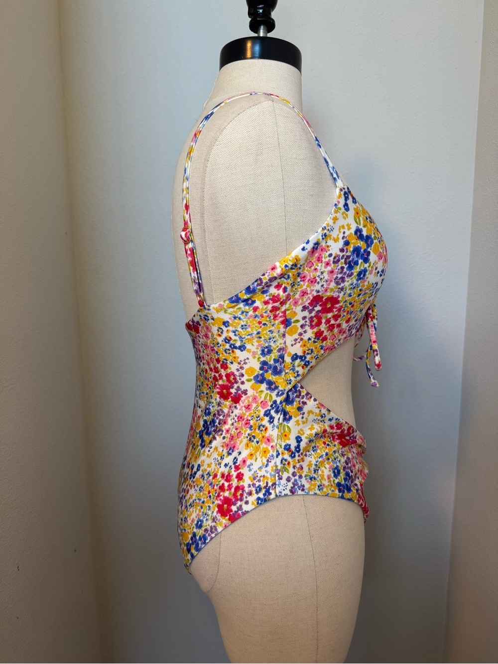 L*Space Solana one-piece swimsuit vibrant floral "Between Blooms" print NWT - Picture 5 of 9
